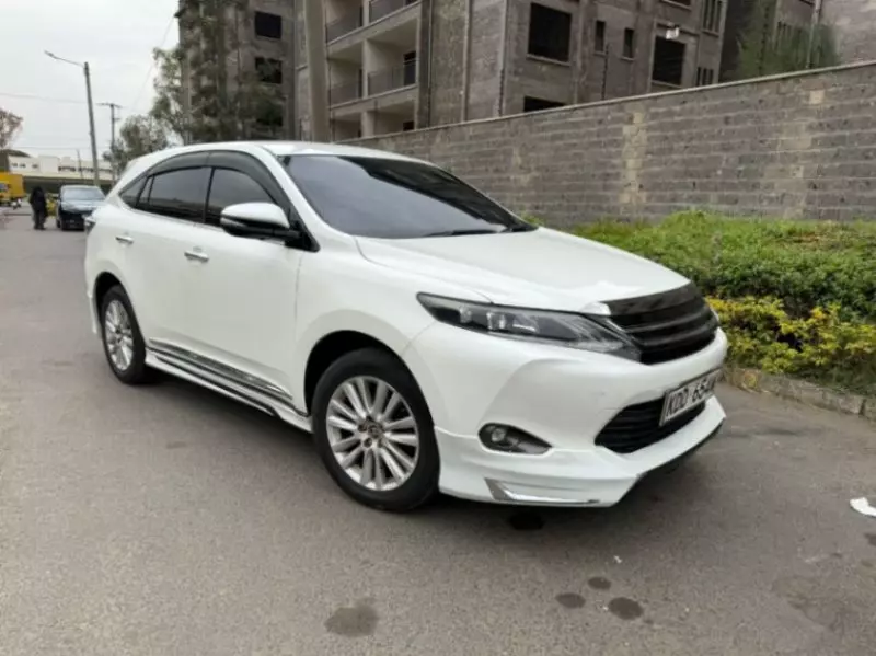 Toyota Harrier   - 2014