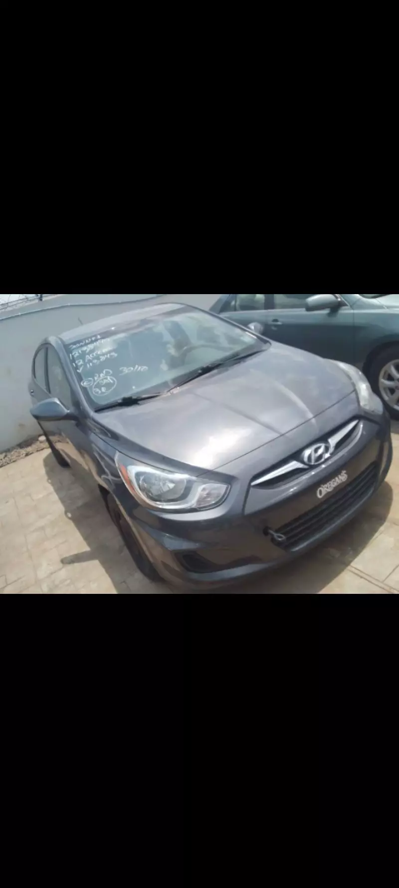 Hyundai Accent   - 2011
