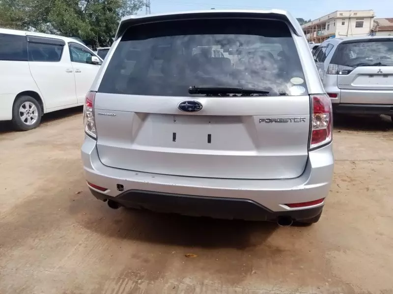 Subaru Forester   - 2011