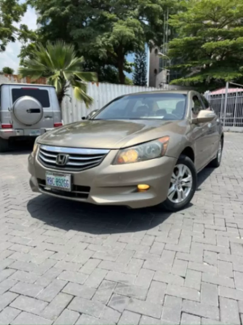 Honda Accord   - 2012