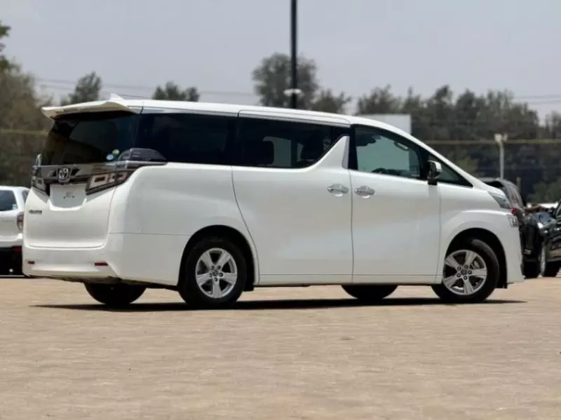 Toyota Vellfire    - 2018