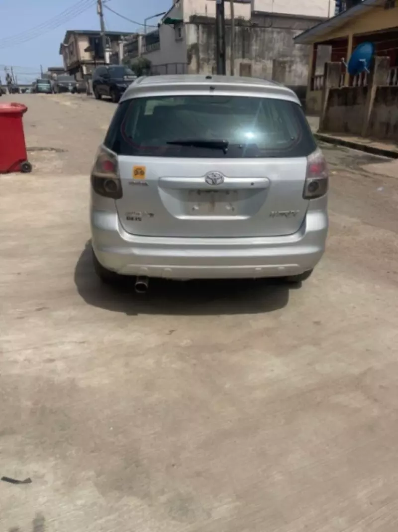 Toyota Corolla Matrix   - 2005