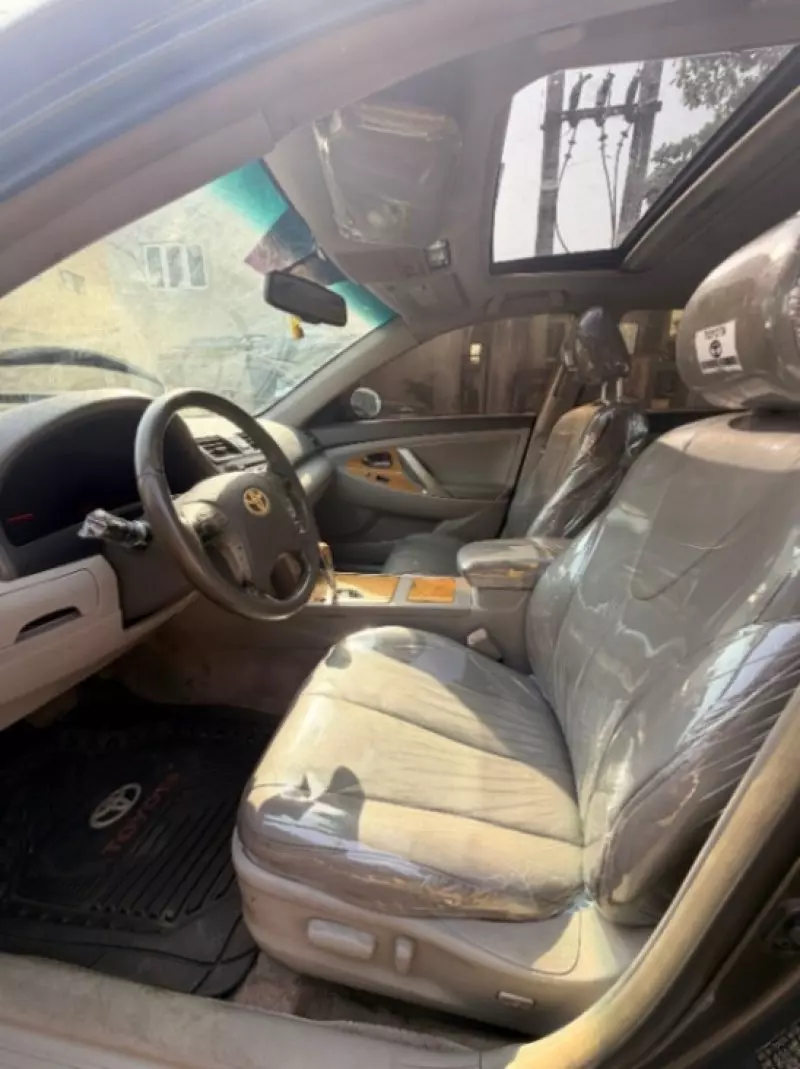 Toyota Camry   - 2012