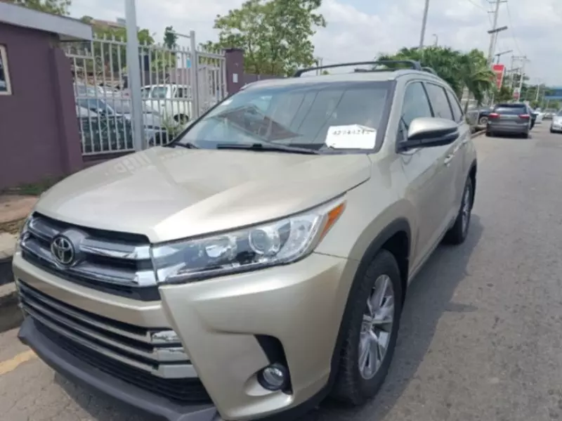 Toyota Highlander - 2014