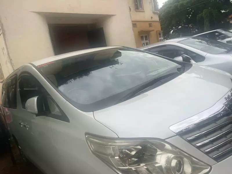 Toyota Alphard   - 2009