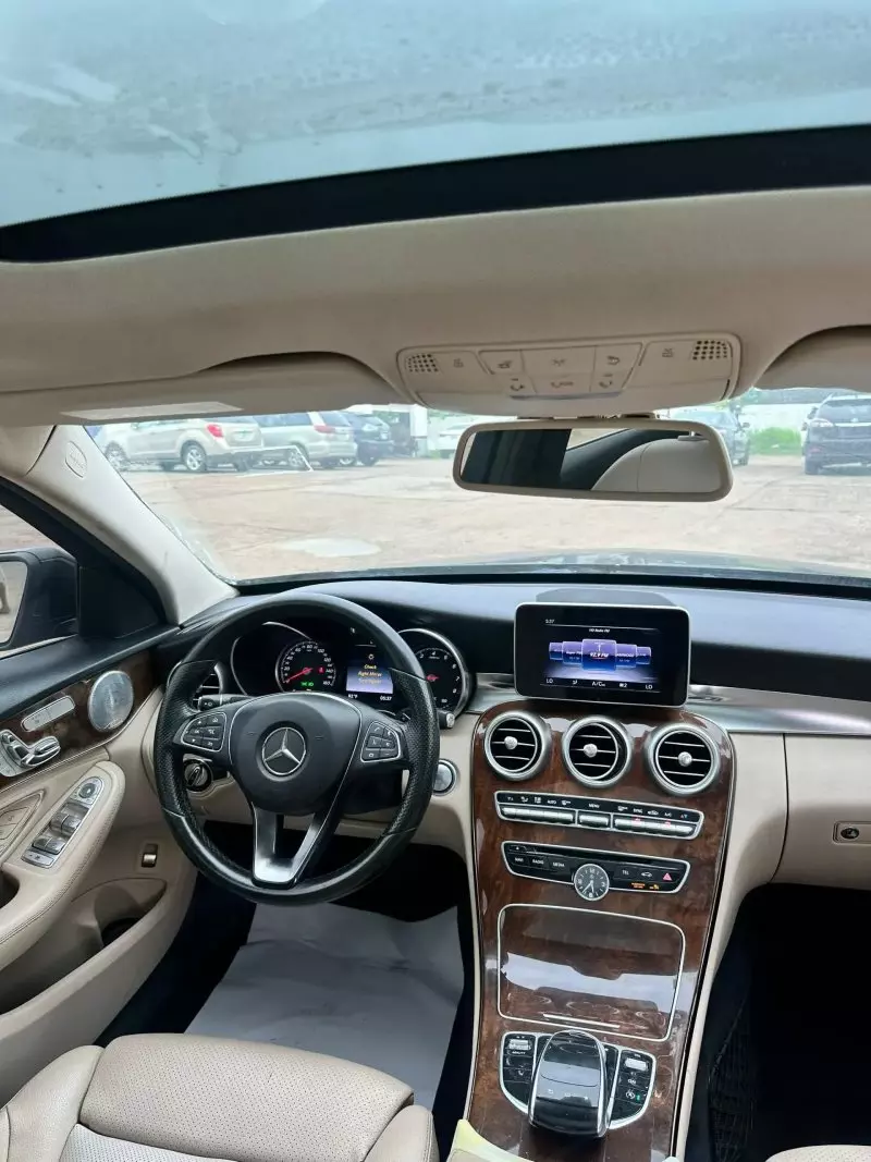 Mercedes-Benz C 300   - 2015
