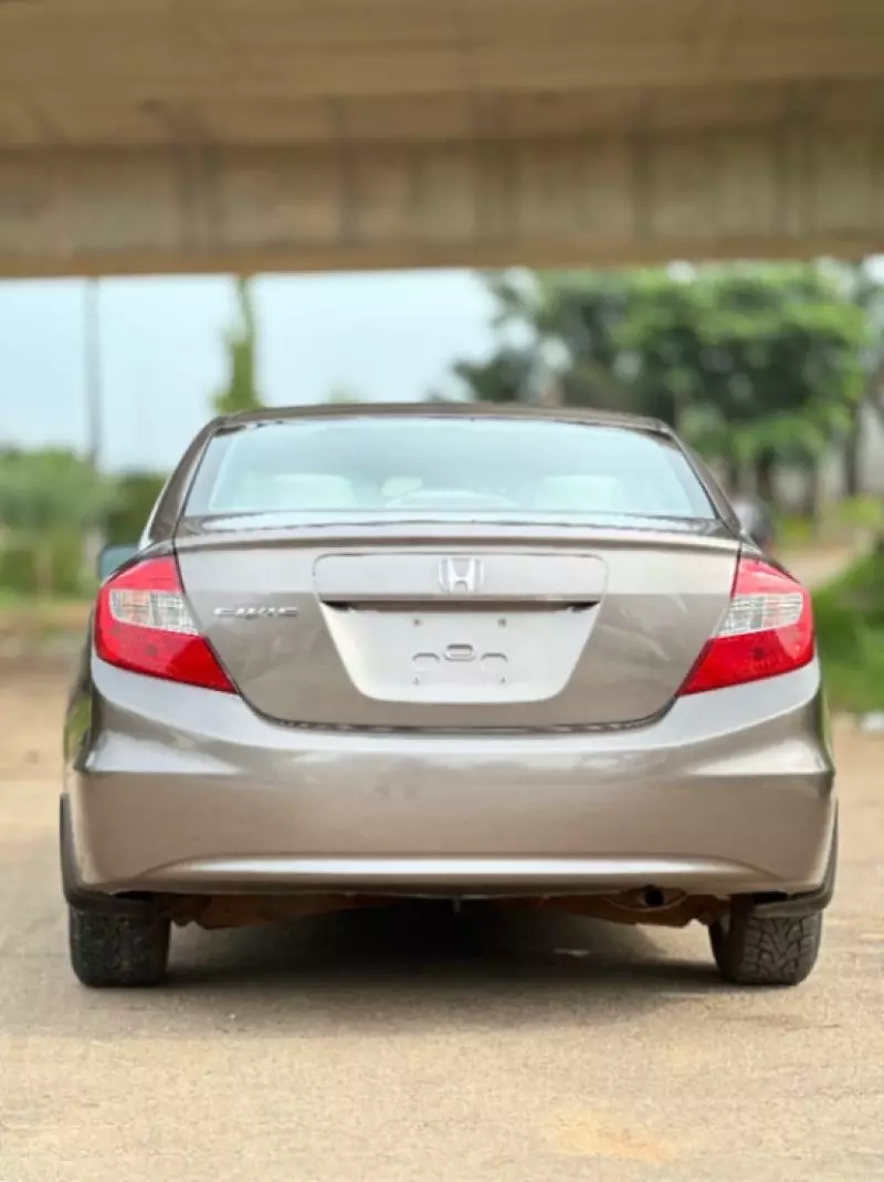 Honda Civic   - 2012