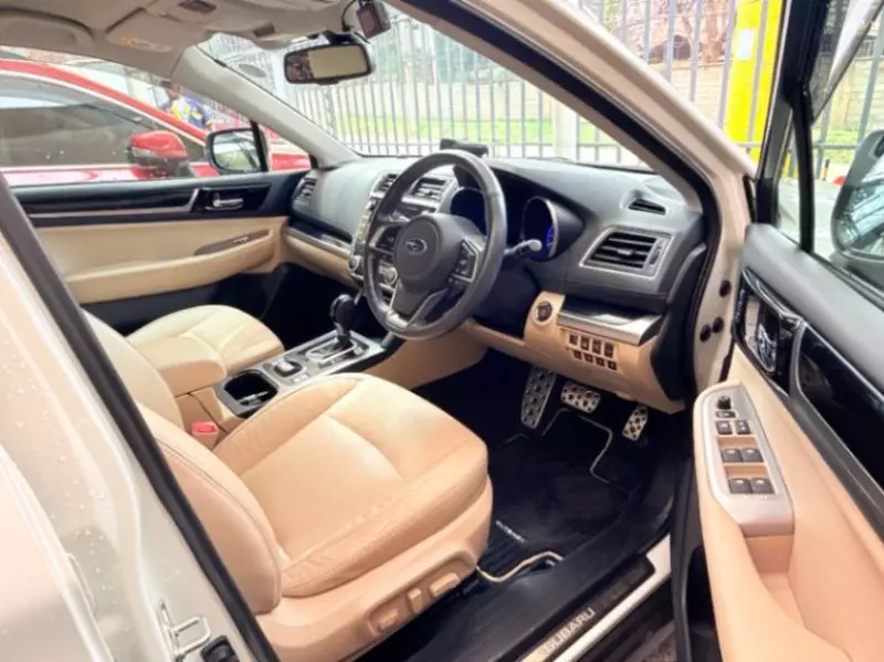 Subaru Outback   - 2018