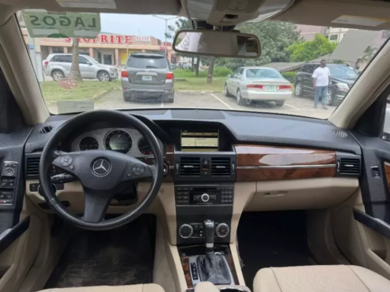 Mercedes-Benz GLK 350   - 2012