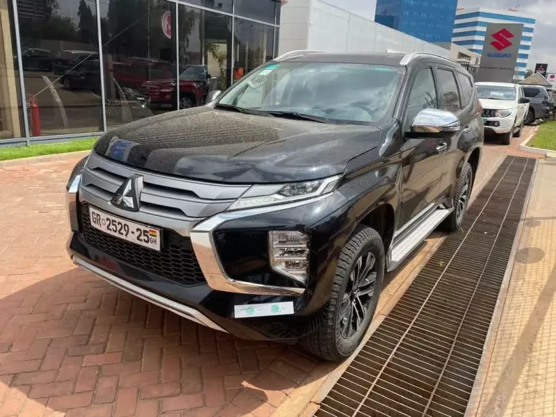 Mitsubishi Pajero Sport GLS Petrol   - 2024