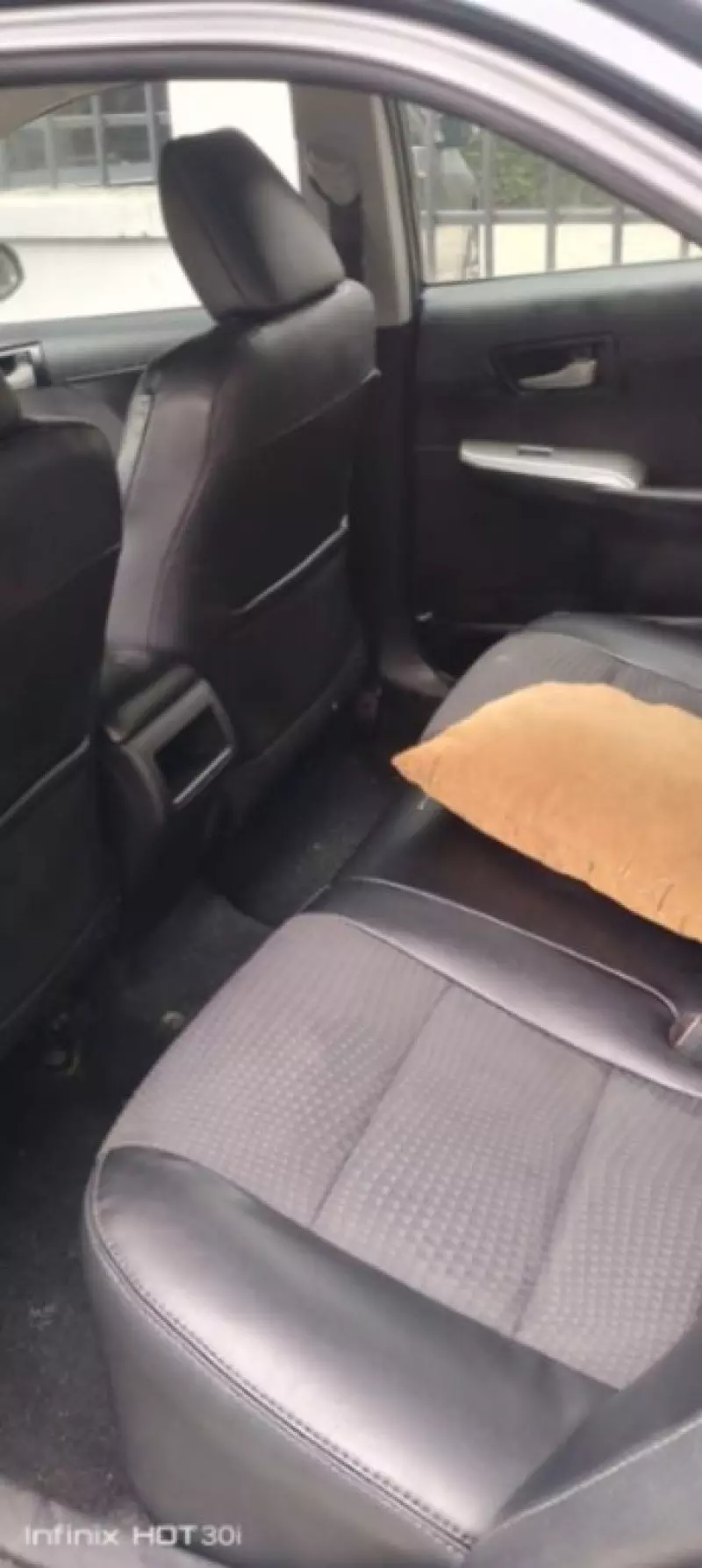 Toyota Camry   - 2014