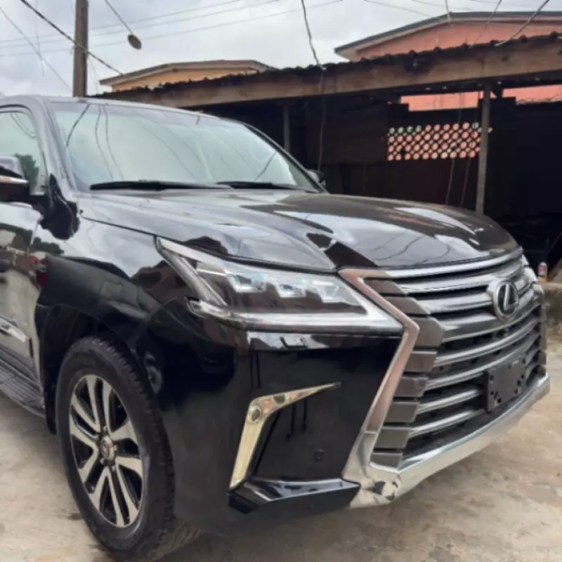 Lexus LX 570   - 2013