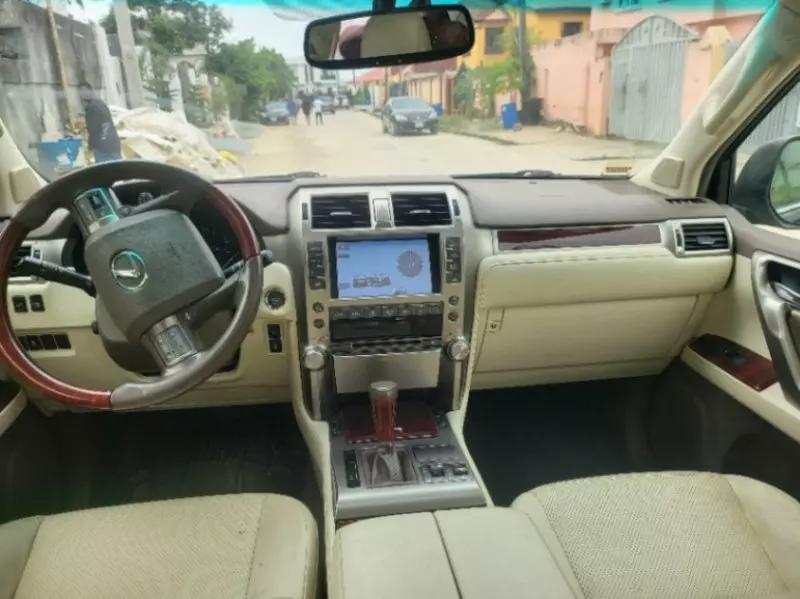 Lexus GX 460   - 2012