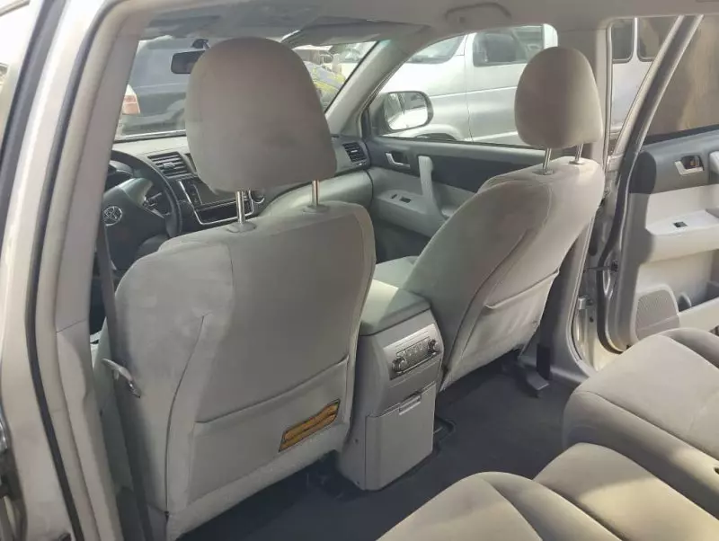 Toyota Highlander   - 2013