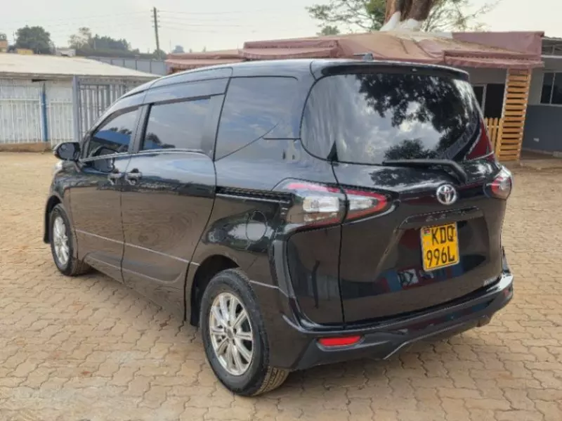 Toyota Sienta   - 2017