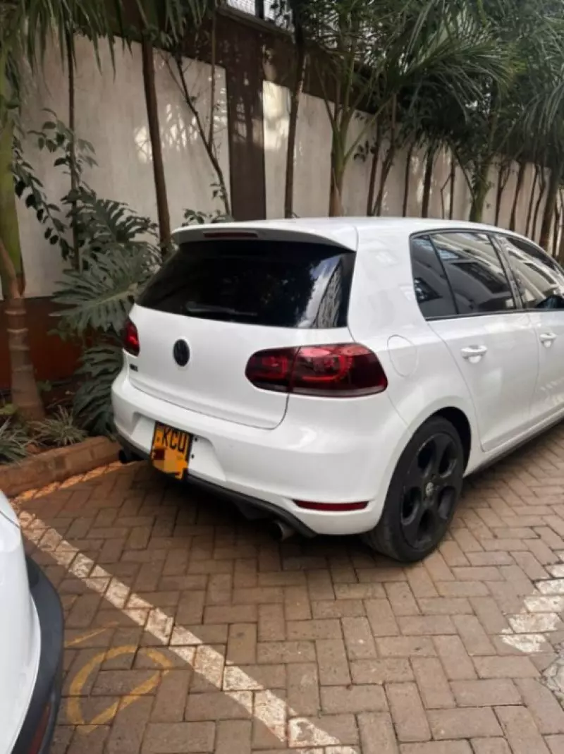 Volkswagen Golf   - 2012