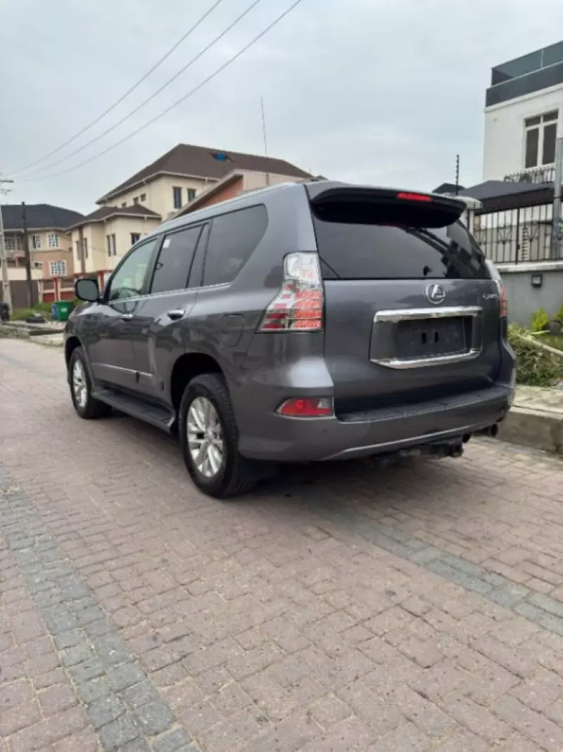 Lexus GX 460   - 2017