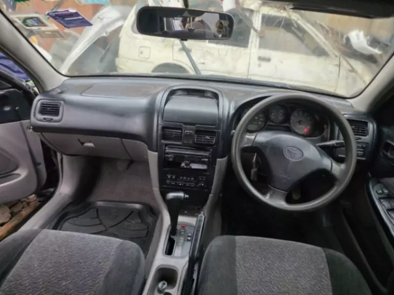 Toyota Caldina   - 2000