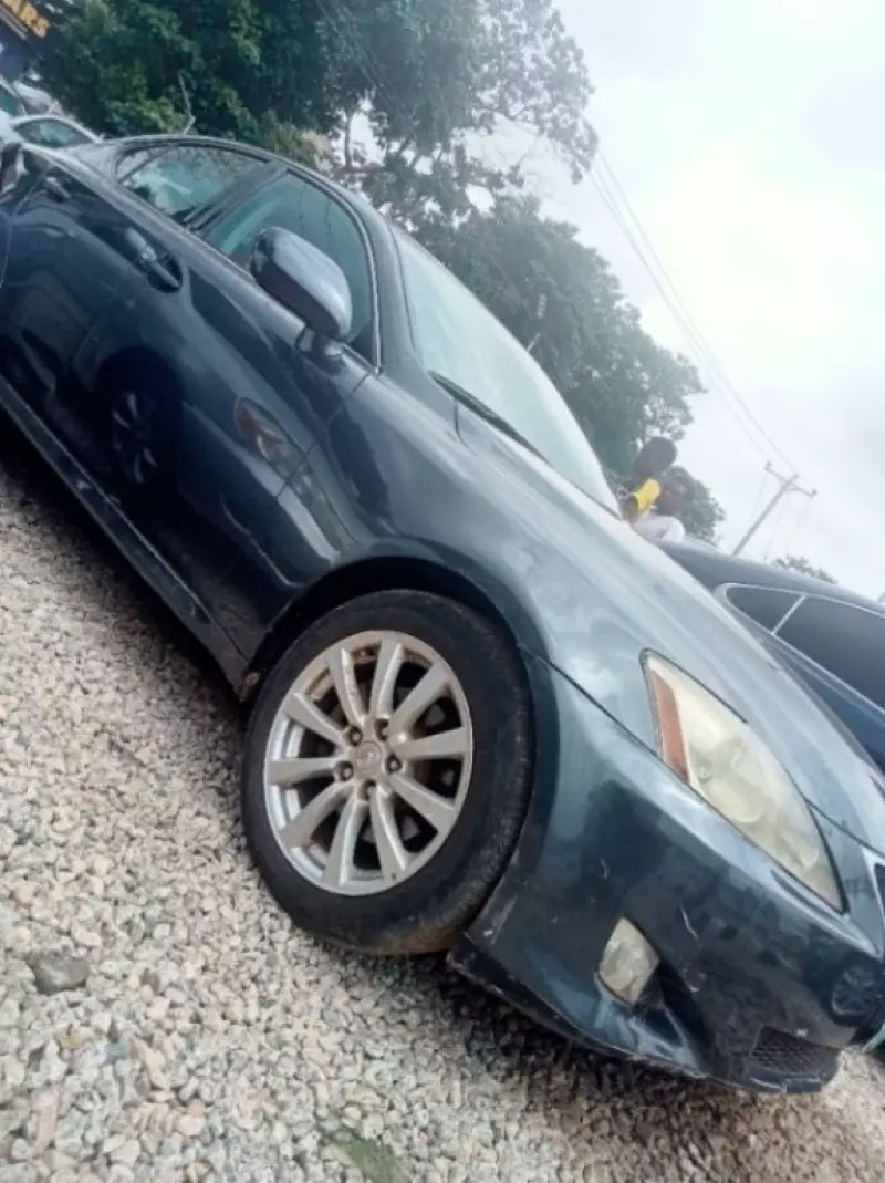 Lexus IS 250   - 2008