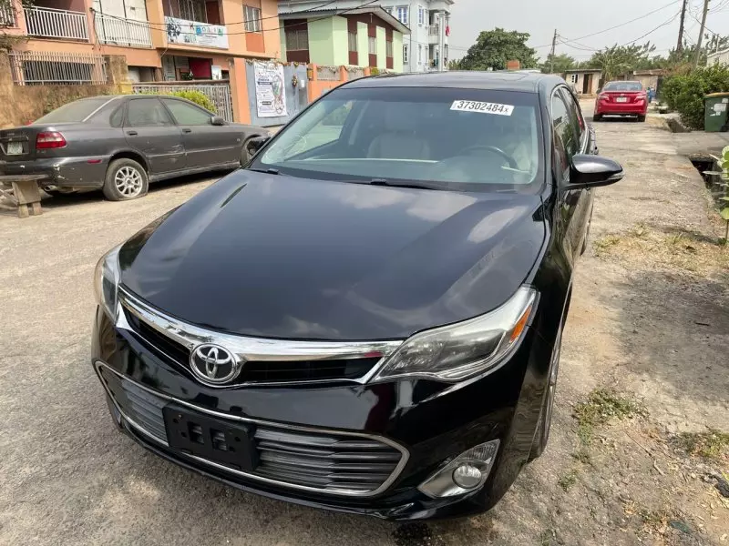 Toyota Avalon   - 2015