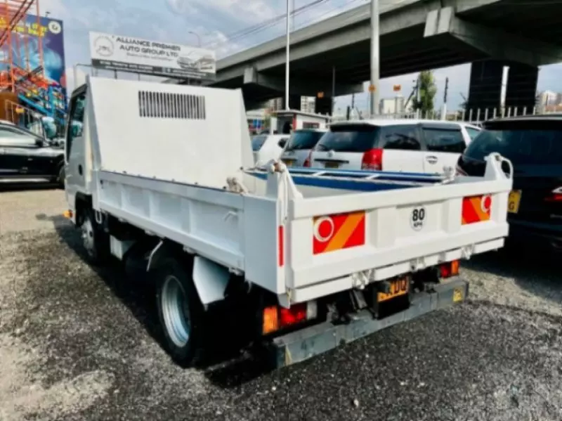 Isuzu Elf   - 2016