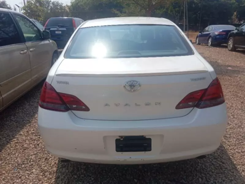 Toyota Avalon