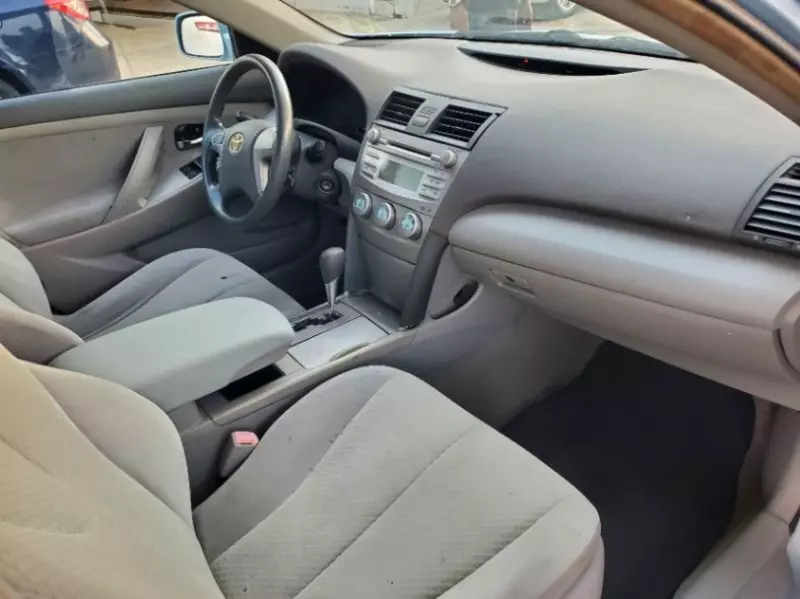 Toyota Camry   - 2009