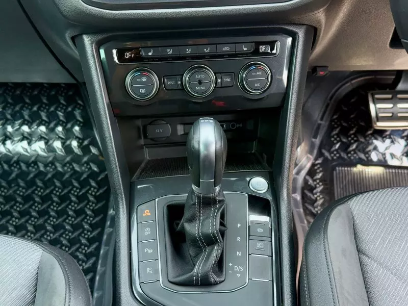 Volkswagen Tiguan   - 2018