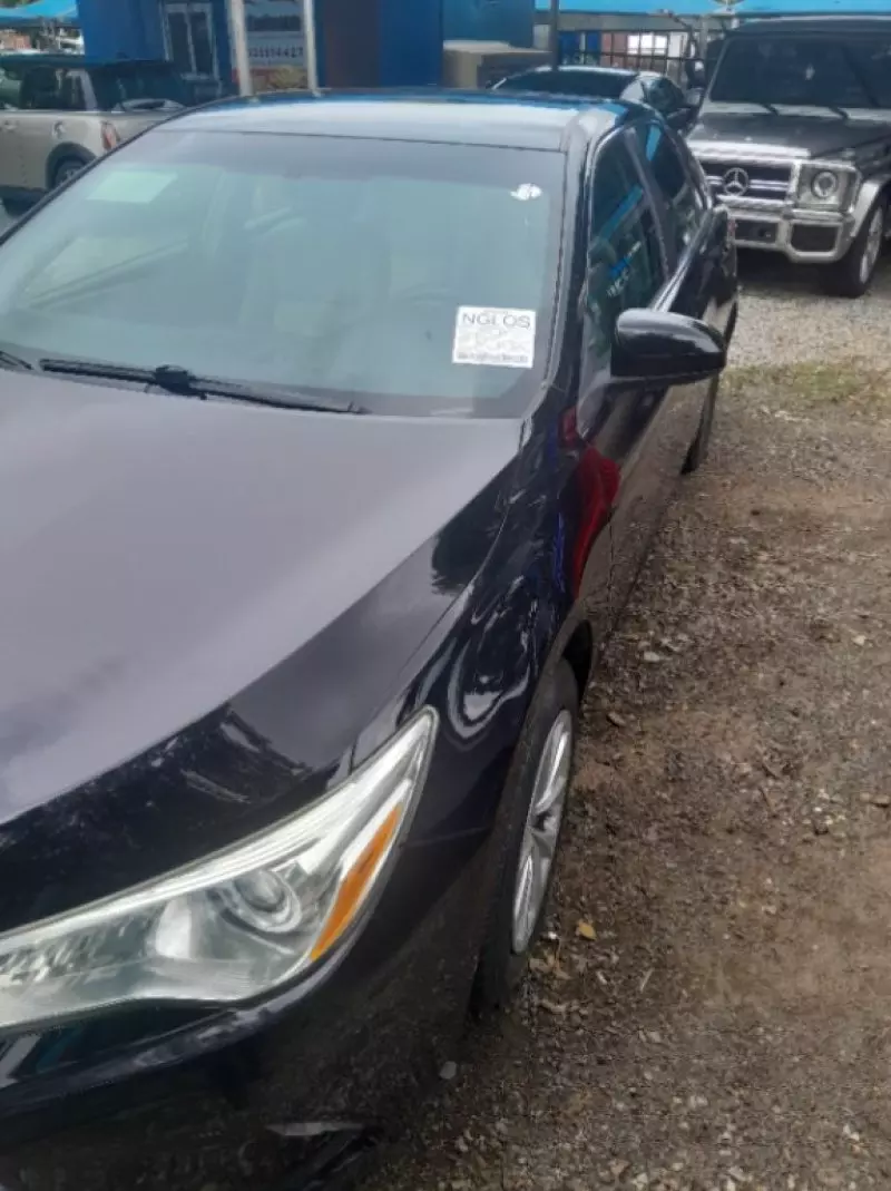 Toyota Camry   - 2015
