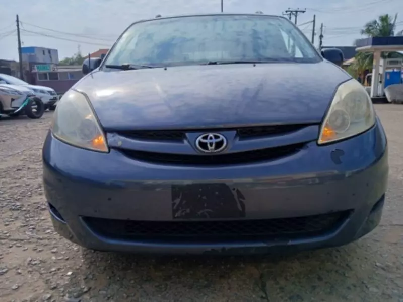 Toyota Sienna - 2008