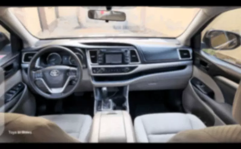 Toyota Highlander   - 2016