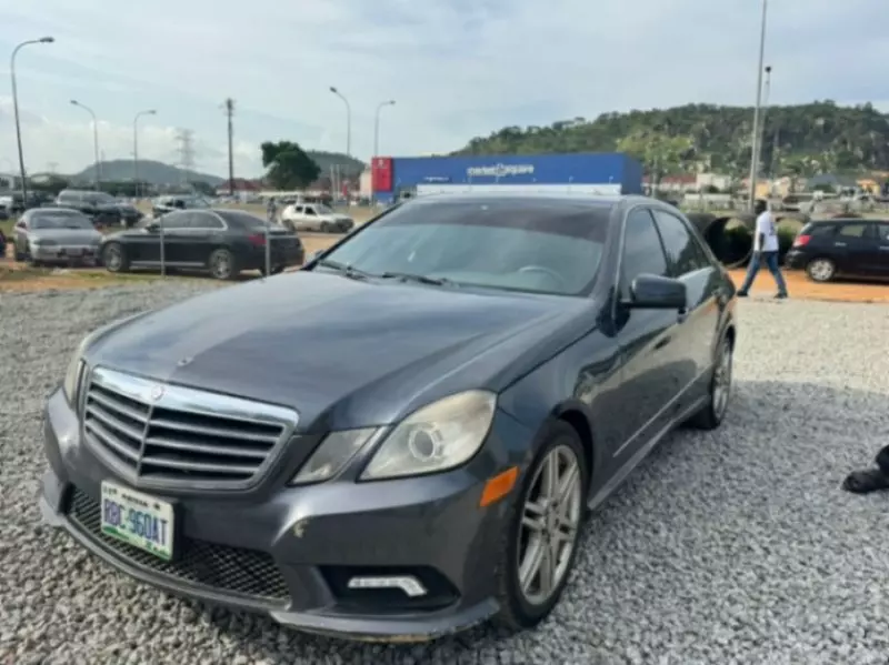 Mercedes-Benz E 350 - 2011