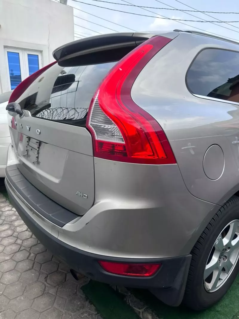 Volvo XC60   - 2012