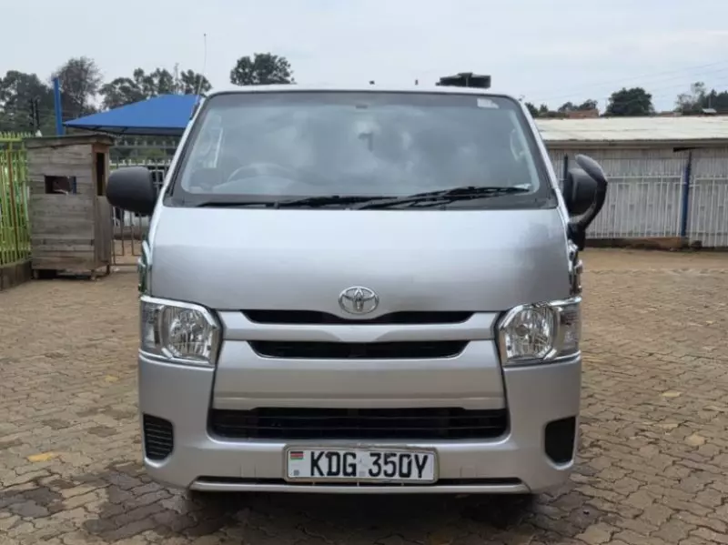 Toyota Hiace   - 2014