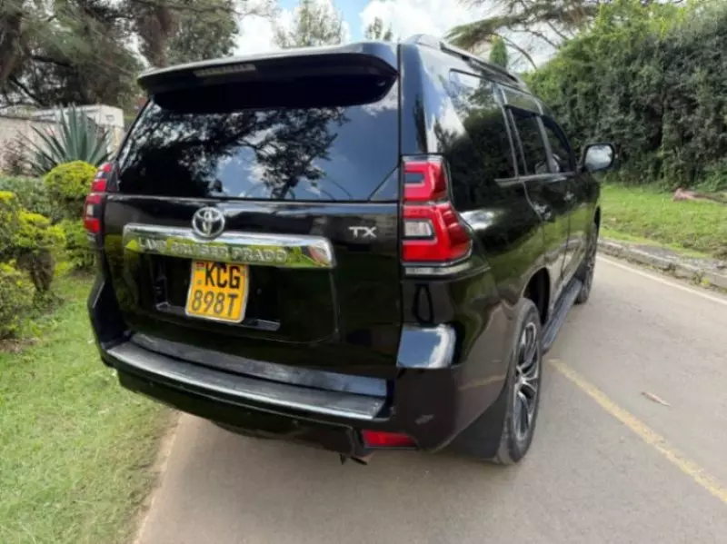 Toyota Landcruiser prado TX   - 2011