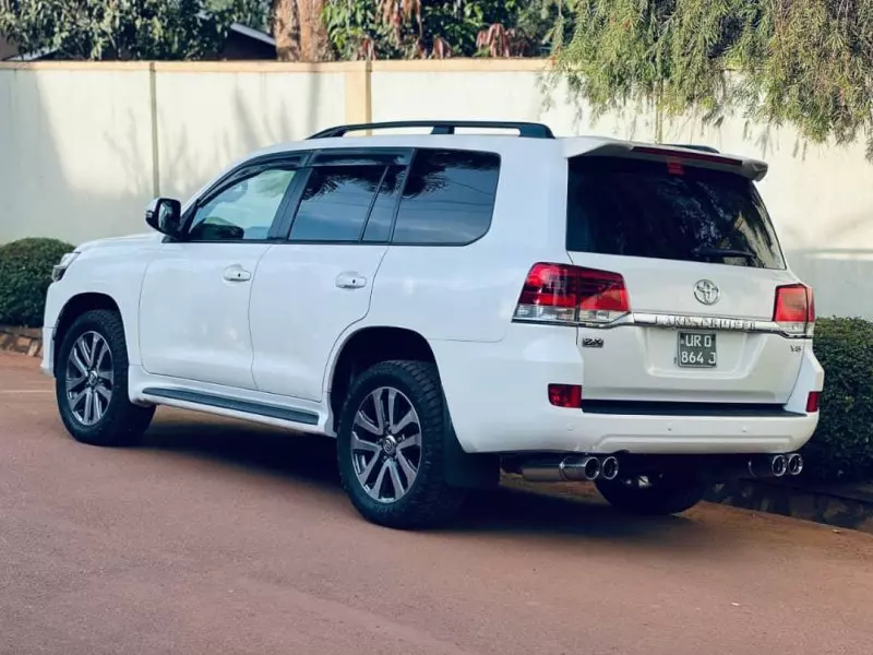 Toyota Landcruiser ZX   - 2010