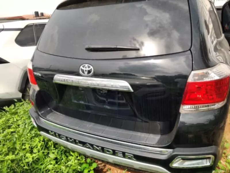 Toyota Highlander   - 2013