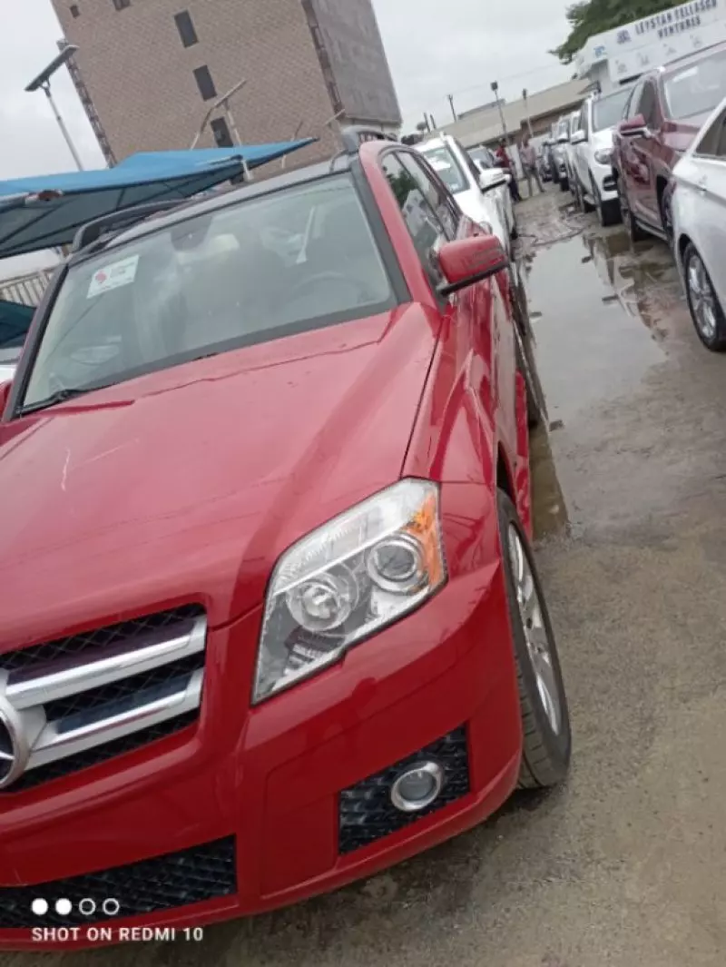 Mercedes-Benz GLK 350   - 2010
