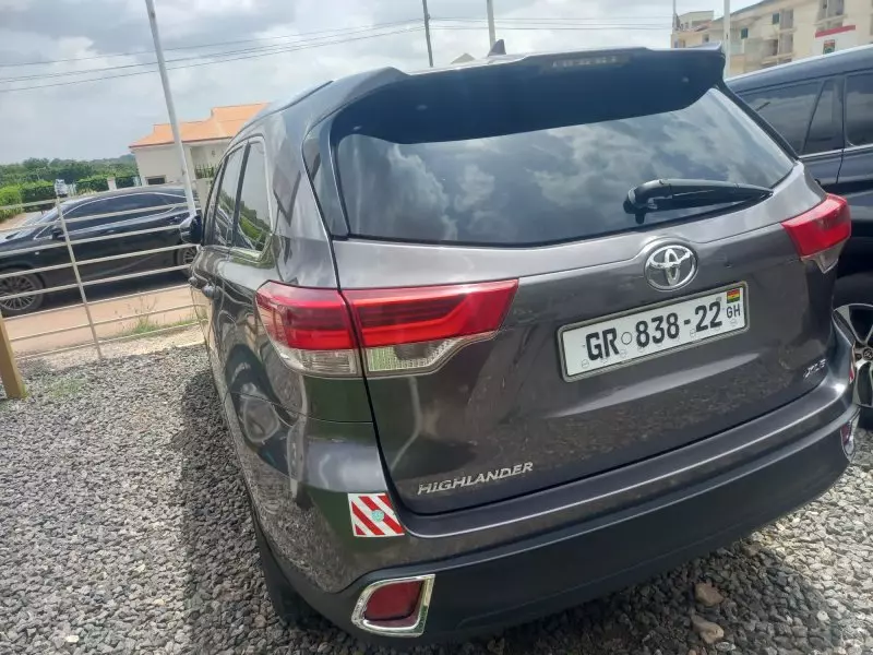 Toyota Highlander   - 2019