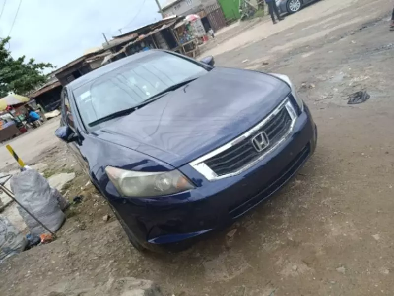 Honda Accord   - 2009