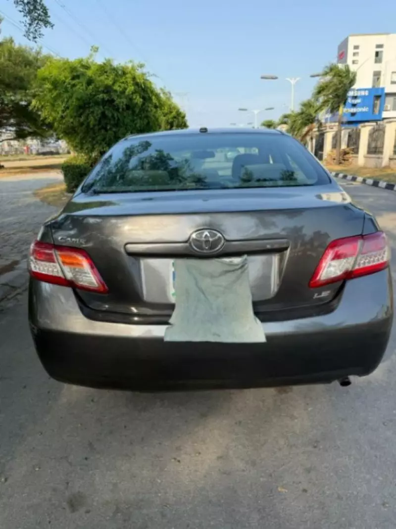 Toyota Camry   - 2009