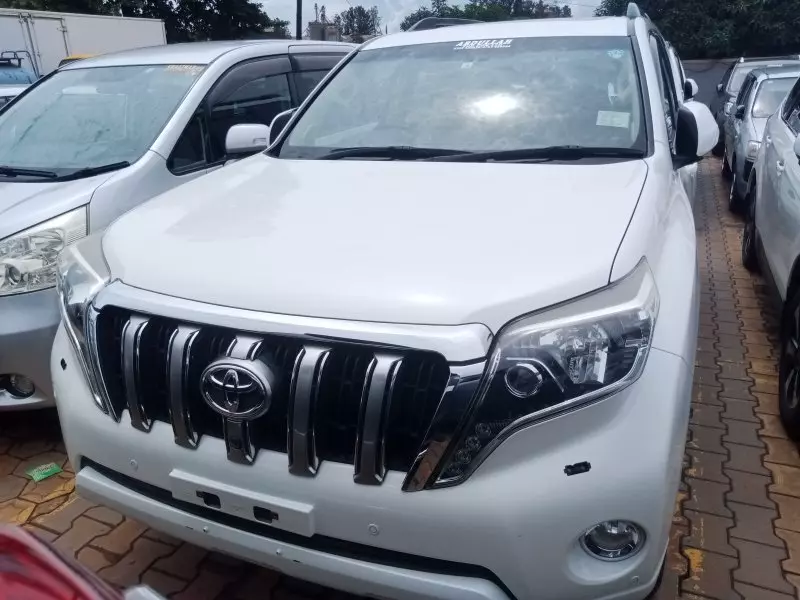 Toyota Landcruiser Prado   - 2016