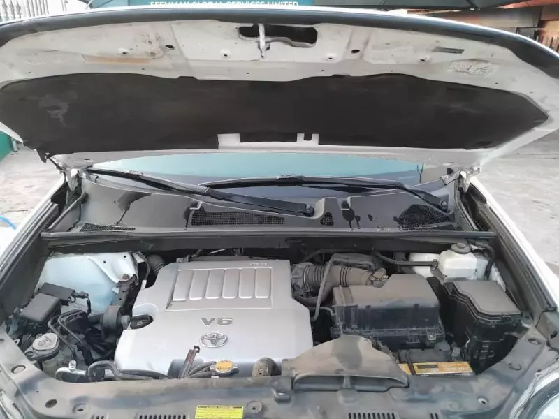 Toyota Highlander   - 2010