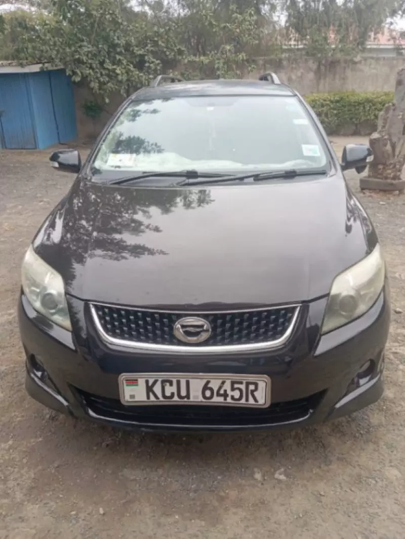 Toyota Fielder    - 2012