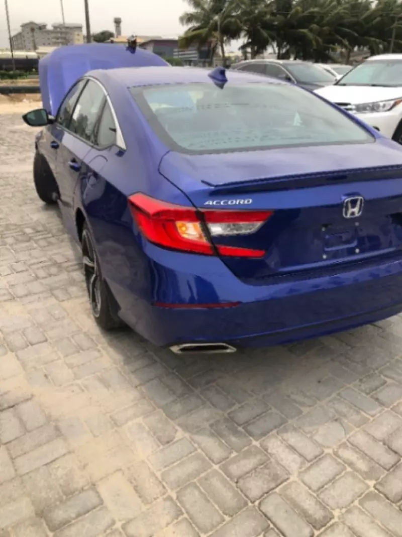 Honda Accord   - 2009