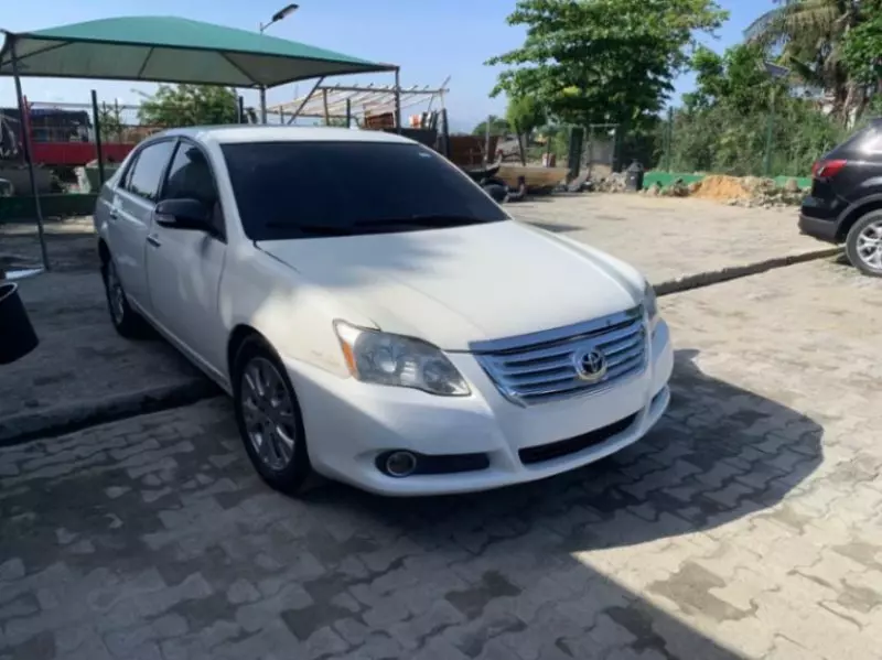 Toyota Avalon   - 2008