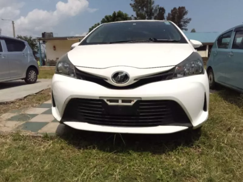 Toyota Vitz   - 2017