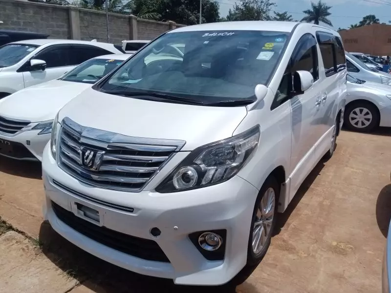 Toyota Alphard   - 2011