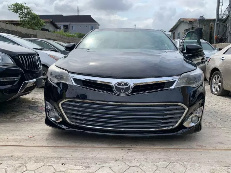 Toyota Avalon   - 2014