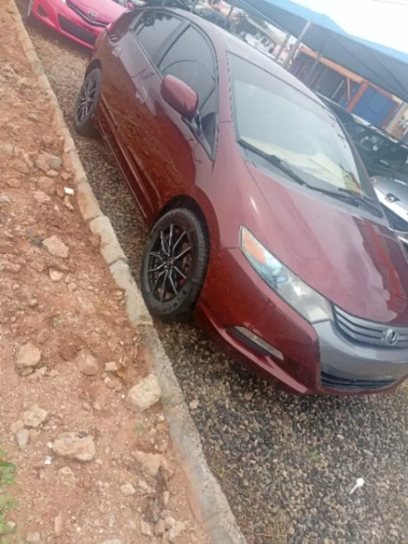 Honda Insight Hybrid    - 2011